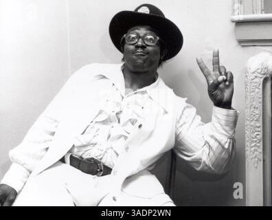 Juni 2004; Los Angeles, CA, USA; BO DIDDLEY, eine Rock-and-Roll Hall of Famer aus dem Jahr 1987, posiert in diesem undatierten Aktenfoto. (Bild: John Rowlands/ZUMAPRESS.com) Stockfoto