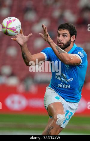 Singapur National Stadium, Singapur. April 2025. HSBC International Rugby Sevens Singapore Day 1; Ignacio Alvarez Akiki aus Uruguay holt den Ball Credit: Action Plus Sports/Alamy Live News Stockfoto