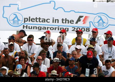 Fans...Formel-1-Weltmeisterschaft, Rd 11, Großer Preis Von Ungarn, Qualifikationstag, Budapest, Ungarn, Samstag, 2. August 2008 (Credit Image: Sutton Motorsports/ZUMAPRESS.com) Stockfoto