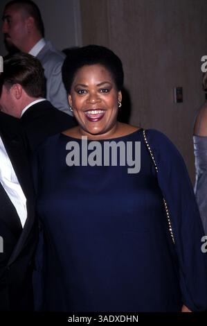 Juni 1999; Los Angeles, CA, USA; Schauspielerin YVETTE FREEMAN bei den 26. jährlichen Vision Awards. (Bild: Larry Hammerness/ZUMAPRESS.com) Stockfoto