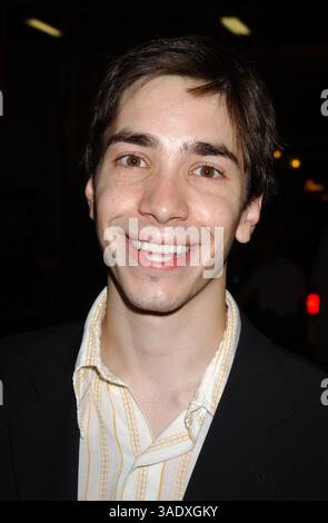 September 2003; New York, NY, USA; JUSTIN LONG bei der New Yorker Sondervorführung von 'Anything Else' im Pariser Theater. (Bild: Dan Herrick/ZUMAPRESS.com) Stockfoto