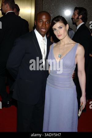 Juni 2004; New York, NY, USA; TAYE DIGGS und IDINA MENZEL kamen bei den 58. jährlichen Tony Awards, die in der Radio City Music Hall stattfanden. Idina gewann den Titel Best Performance in a Musical der Hauptdarstellerin. (Bild: Dan Herrick/ZUMAPRESS.com) Stockfoto