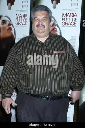 Juli 2004; New York, NY, USA; Produzent ORLANDO TOBON bei der New Yorker Vorführung von „Maria Full of Grace“ im AMC Empire Theater. (Bild: Nancy Kaszerman/ZUMAPRESS.com) Stockfoto