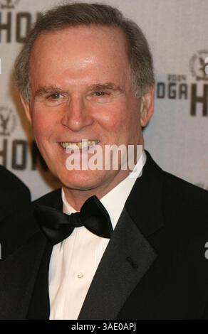 September 2004; New York, NY, USA; Schauspieler CHARLES GRODIN bei der Ankunft der 5. jährlichen DGA-Auszeichnung im Waldorf Astoria Hotel. (Bild: Nancy Kaszerman/ZUMAPRESS.com) Stockfoto