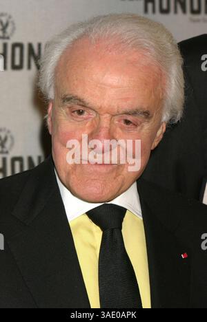 September 2004; New York, NY, USA; JACK VALENTE bei der Ankunft der 5. jährlichen DGA-Auszeichnung im Waldorf Astoria Hotel... (Bild: Nancy Kaszerman/ZUMAPRESS.com) Stockfoto