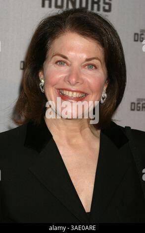 September 2004; New York, NY, USA; SHERRY LANSING bei der Ankunft der 5. jährlichen DGA-Auszeichnungen im Waldorf Astoria Hotel... (Bild: Nancy Kaszerman/ZUMAPRESS.com) Stockfoto