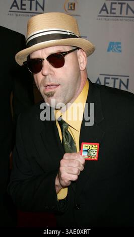 April 2005; New York, NY, USA; „Weird US“ MARK MORAN beim A&E („Arts and Entertainment“) Television Network 2005-2006 im Rockefeller Center. (Bild: Nancy Kaszerman/ZUMAPRESS.com) Stockfoto