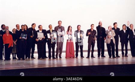 September 2001; San Sebastian, Spanien; NUR Verkauf in den USA! Gewinner der „Concha de Oro Awards“, die die Teilnehmer des Spanischen Filmfestivals ehren. (Kreditbild: Remi Agency/ZUMAPRESS.com) Stockfoto