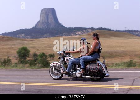 August 2000; Hulett, Wyoming, USA; ein paar Bootstouren am Teufelsturm vorbei auf dem Rückweg vom Hulett 'Ham and Jam'. . (Bild: Alan Carroll/ZUMAPRESS.com) Stockfoto