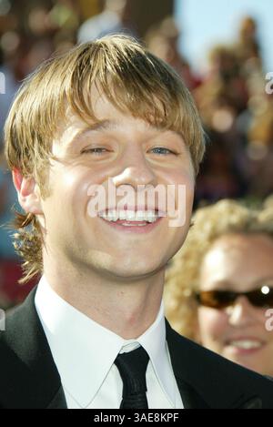 September 2004; Los Angeles, CA, USA; EMMYS 2004: Schauspieler BENJAMIN MCKENZIE bei den 56. jährlichen Primetime Emmy Awards im Shrine Auditorium in Los Angeles. (Bild: Lisa O'Connor/ZUMAPRESS.com) Stockfoto