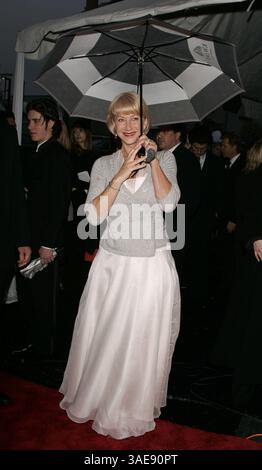 Januar 2005; Los Angeles, Kalifornien, USA; Schauspielerin HELEN MIRREN beim 10. Annual Critics' Choice Award am Wiltern Theatre. (Bild: Lisa O'Connor/ZUMAPRESS.com) Stockfoto