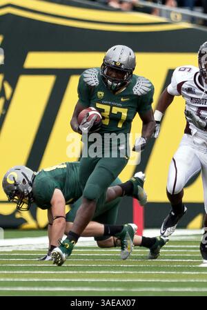 17. September 2011: Anthony Blake #37 in Aktion während des NCAA Football Spiels zwischen den Oregon Ducks und Southern Missouri im Autzen Stadium, Eugene OR (Credit Image: © Larry C. Lawson/Cal Sport Media/ZUMAPRESS.com) Stockfoto