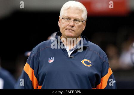 18. September 2011: Mike Martz, der Offensive Coordinator der Chicago Bears, begibt sich beim NFL Football-Spiel zwischen den Chicago Bears und den New Orleans Saints im Louisiana Superdome in New Orleans, LA. (Bild: © Jonathan Bachman/Cal Sport Media/ZUMAPRESS.com) Stockfoto