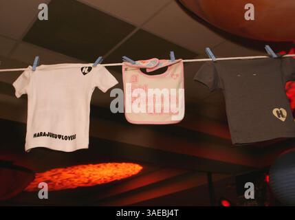 Oktober 2005; Hollywood, CA, USA; Vorschau auf Gwen Stefanis HARAJUKU LOVERS Apparel Line nach der Hollywood Bowl Performance im Hollywood Museum im Max Factor Building, Hollywood. (Bild: Karl Larsen/ZUMAPRESS.com) Stockfoto