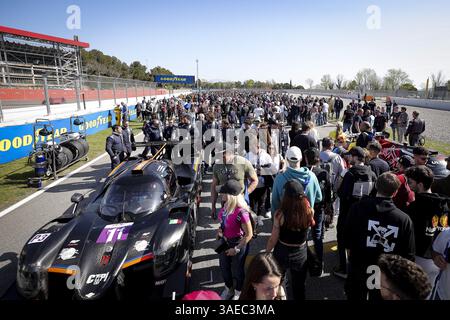 Ambiance Grille de Start, Startaufstellung während der 4 Stunden von Barcelona, 1. Runde der European Le Mans Series 2025 auf dem Circuit de Barcelona-Catalunya vom 4. Bis 6. April 2025 in Barcelona, Spanien Stockfoto