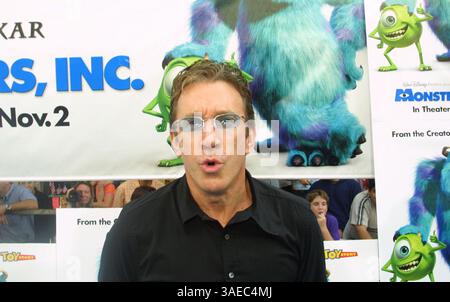 Oktober 2001; Los Angeles, CA, USA; Schauspieler TIM ALLEN bei der Premiere von „Monsters Inc.“. (Bild: Robert Millard/ZUMAPRESS.com) Stockfoto