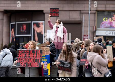 Kiew, Kiew-Stadt, Ukraine. April 2025. Freier Protest der Familie und Freunde von Soldaten, die von Russland in Gefangenschaft gehalten werden. Am 20. Mai 2022 ergaben sich die Soldaten Russland, um Leben in der Asovstaler Eisenhütte zu retten und die Werke von Mariupol zu stehlen. Einige wurden freigelassen, viele befinden sich noch immer in russischer Gefangenschaft. (Kreditbild: © Andreas Stroh/ZUMA Press Wire) NUR REDAKTIONELLE VERWENDUNG! Nicht für kommerzielle ZWECKE! Stockfoto