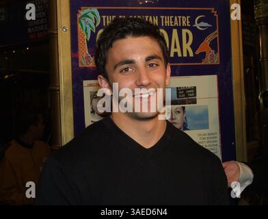 März 2002; Los Angeles, CA, USA; Schauspieler JASON CERBONE bei der Premiere von „The Laramie Project“ IN LA. (Bild: Robert Millard/ZUMAPRESS.com) Stockfoto