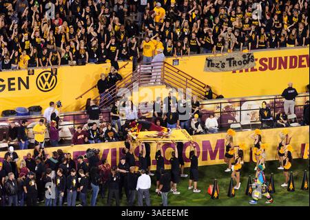 19. November 2011: Arizona State Maskottchen Sparky während eines NCAA Football-Spiels zwischen den Arizona State University Sun Devils und den Arizona Wildcats im Sun Devil Stadium in Tempe, Arizona, 31-27, gewonnen von den Wildcats (Credit Image: © Max Simbron/Cal Sport Media/ZUMAPRESS.com) Stockfoto