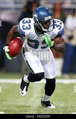 November 2011 - Saint Louis, Missouri, USA S - Seattle Seahawks Running Back Leon Washington (33) spielt den Ball während des NFL-Spiels zwischen den Seattle Seahawks und den St. Louis Rams im Edward Jones Dome in St. Louis, Missouri. Die Seahawks führen die Rams 10-7 in der Halbzeit an. (Bild: © Scott Kane/Southcreek/ZUMAPRESS.com) Stockfoto