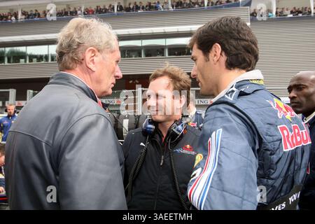 Dr. Helmut Marko (AUT) Red Bull Motorsport Consultant, Christian Horner (Bild: Sutton Motorsports/ZUMAPRESS.com) Stockfoto