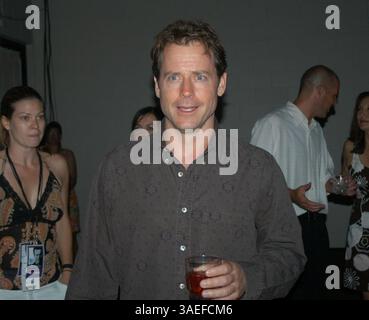Juni 2004; Austin, TX, USA; Schauspieler GREG KINNEAR kommt zur abendlichen Modenschau, die nach dem „Jiffy Lube Dennis Quaid Charity Classic“ in Austin, Texas, stattfindet. (Bild: Peter Silva/ZUMAPRESS.com) Stockfoto