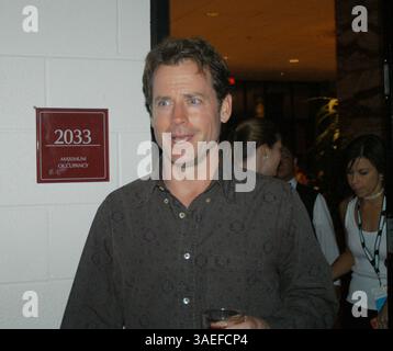 Juni 2004; Austin, TX, USA; Schauspieler GREG KINNEAR kommt zur abendlichen Modenschau, die nach dem „Jiffy Lube Dennis Quaid Charity Classic“ in Austin, Texas, stattfindet. (Bild: Peter Silva/ZUMAPRESS.com) Stockfoto