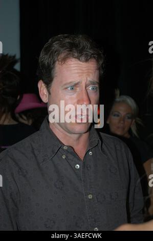 Juni 2004; Austin, TX, USA; Schauspieler GREG KINNEAR kommt zur abendlichen Modenschau, die nach dem „Jiffy Lube Dennis Quaid Charity Classic“ in Austin, Texas, stattfindet. (Bild: Peter Silva/ZUMAPRESS.com) Stockfoto