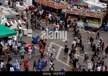 14. Juni 2008, Del Mar, California San Diego County Fair Besucher auf halbem Weg während des ersten Tages der diesjährigen Messe am Samstag.  (Bild: San Diego Union-Tribune/ZUMAPRESS.com) Stockfoto