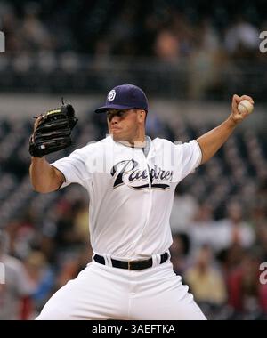 21. August 2009, San Diego, CA.-- Padres Starting Pitcher Clayton Richard wirft im letzten Inning während des Padres-Spiels gegen die St. Louis Cardinals Friday. (Earnie Grafton/Union-Tribune (Bild: San Diego Union-Tribune/ZUMAPRESS.com) Stockfoto