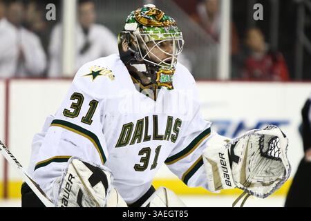 16. Dezember 2011 - Newark, New Jersey, Vereinigte Staaten von Amerika - Dallas Stars Torwart Richard Bachman (31) während des NHL-Spiels zwischen den Dallas Stars und den New Jersey Devils im Prudential Center in Newark, NJ (Credit Image: © Vinny Carchietta/Southcreek/ZUMAPRESS.com) Stockfoto