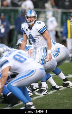 18. Dezember 2011 – Oakland, CA, USA – 18. Dezember 2011; Matthew Stafford #9 der Lions während des Spiels. Die Detroit Lions besiegten die Oakland Raiders mit 28-27 Punkten im Oakland Coliseum in Oakland, CA. (Bild: © Paul Lane/ZUMAPRESS.com) Stockfoto