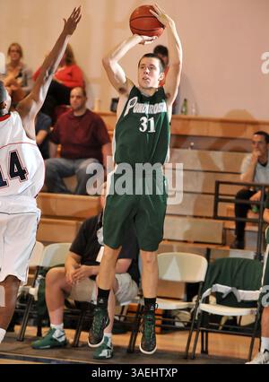 Dezember 30, 2011 Cathedral City, CA. Ponderosa Bruins Stürmer Trevor Hammitt #31 während des Max Preps Holiday Classic Prep Basketball Championship-Spiels RHV Division zwischen den Ponderosa Bruins und den Viewpoint Patriots. Ponderosa gewinnt den Titel. Ponderosa besiegt Viewpoint 65-52. Louis Lopez/CSM(Bild: © Louis Lopez/Cal Sport Media/ZUMAPRESS.com) Stockfoto