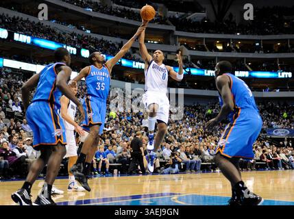 Januar 2012 - Dallas, Texas, USA - Dallas Mavericks Small Forward SHAWN MARION (0) stellt einen schwimmenden Springer im American Airlines Center auf. (Bild: © Albert Pena/Cal Sport Media/ZUMAPRESS.com) Stockfoto