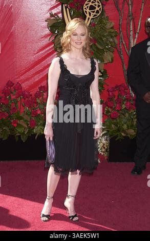 September 2004; Los Angeles, CA, USA; EMMYS 2004: LAURA LINNEY kommt bei der 56. jährlichen Primetime Emmy Awards im Shrine Auditorium in Los Angeles an. . (Bild: Paul Fenton/ZUMAPRESS.com) Stockfoto