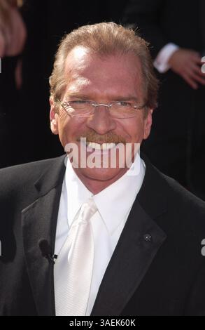 September 2004; Los Angeles, CA, USA; EMMYS 2004: PAT O’BRIEN kommt zu den 56. jährlichen Primetime-Emmy-Awards im Shrine Auditorium in Los Angeles. . (Bild: Paul Fenton/ZUMAPRESS.com) Stockfoto