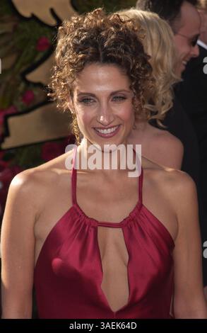 September 2004; Los Angeles, CA, USA; EMMYS 2004: MELINA KANAKAREDES bei der 56. jährlichen Primetime Emmy Awards im Shrine Auditorium in Los Angeles. . (Bild: Paul Fenton/ZUMAPRESS.com) Stockfoto