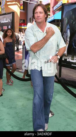 Juni 2008 – Los Angeles, Kalifornien, USA – Schauspieler KEVIN SORBO bei der Weltpremiere „The Incredible Hulk“ im Gibson Amphitheatre, Universal Studios (Bild: Paul Fenton/ZUMAPRESS.com) Stockfoto