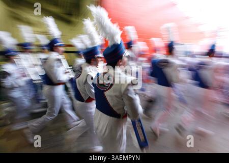 9. September 2011 – Gainesville, FL, USA – die Marching-Band Florida Gators spielt am Samstag, den 10. September 2011, im Ben Hill Griffin Stadium in Gainesville, Florida, im Vorspiel gegen die University of Alabama-Birmingham. (Bild: © Gary W. Green/Orlando Sentinel/MCT/ZUMAPRESS.com) Stockfoto