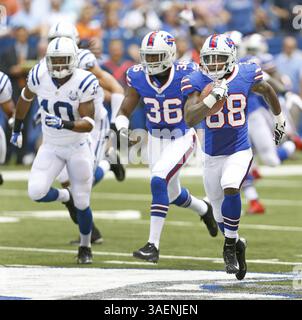 20. August 2011 - Indianapolis, IN, USA - der Wide Receiver von Buffalo Bills, Marquise Goodwin (88), kehrt diesen Auftakt 107 Yards zurück, um in der ersten Halbzeit gegen die Indianapolis Colts am Sonntag, den 11. August 2013, in Indianapolis, Indiana, einen Touchdown zu erzielen. (Bild: © Sam Riche/MCT/ZUMAPRESS.com) Stockfoto