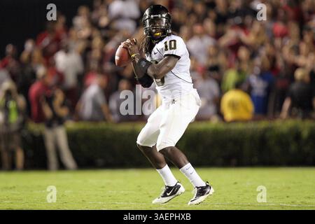 24. September 2011: Vanderbilt Quarterback Larry Smith (10) während des Spiels zwischen den South Carolina Gamecocks und den Vanderbilt Commodores, gespielt im Williams-Brice Stadium in Columbia, South Carolina. South Carolina gewann das Spiel mit 21:3, um 4-0 in der Saison zu gehen. (Bild: © Cecil Copeland/Cal Sport Media/ZUMAPRESS.com) Stockfoto
