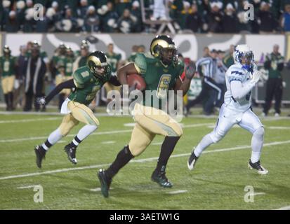 26. November 2011: Colorado State Running Back Chris Nwoke (6) stürmt gegen die Air Force im Hughes Stadium in Fort Collins. Das Ergebnis führte zu 31-14.(Bild: © Derek Regensburger/Cal Sport Media/ZUMAPRESS.com) Stockfoto
