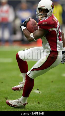 Dezember 2005; Houston, TX, USA; REGGIE SWINTON (87), der Kick-off-Spezialist der Arizona Cardinals, hat im Reliant Field einen Kick-off gegen die Houston Texans. Die Texaner besiegten 30 die Kardinäle. Obligatorischer Ausweis: Foto von Frank Casimiro/ZUMA Press. (©) Copyright 2005 von Frank Casimiro Stockfoto
