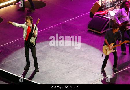 Oktober 2005; Washington, DC, USA; Rock & Roll Legends DIE ROLLING STONES treten live im MCI Center in der Hauptstadt der Nationen auf, während dort 2005 Bigger Bang Tour einen Halt in Washington macht. Obligatorischer Credit: Foto von Jason Moore/ZUMA Press. (©) Copyright 2005 von Jason Moore Stockfoto