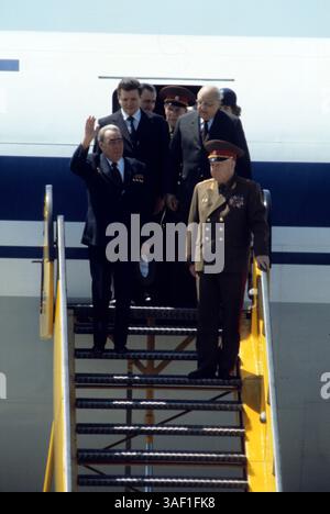 16. Juni 1979; Wien, ÖSTERREICH; Generalsekretär der Sowjetunion LEONID BRESCHNEW kommt 1979 nach Wien, Österreich, um das Abkommen über strategische Rüstungsbegrenzung (SALT II) zu unterzeichnen. Stockfoto