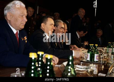 16. Juni 1979; Wien, ÖSTERREICH; amerikanische und israelische Staats- und Regierungschefs bei Treffen in Wien, Österreich, vom 15. Juni bis 18. Juni 1979, um das Abkommen über strategische Rüstungsbegrenzung (SALT II) zu unterzeichnen. Stockfoto