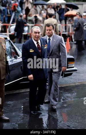 16. Juni 1979; Wien, ÖSTERREICH; Generalsekretär der Sowjetunion LEONID BRESCHNEW kommt 1979 nach Wien, Österreich, um das Abkommen über strategische Rüstungsbegrenzung (SALT II) zu unterzeichnen. Stockfoto