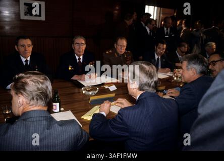16. Juni 1979; Wien, ÖSTERREICH; amerikanische und israelische Staats- und Regierungschefs bei Treffen in Wien, Österreich, vom 15. Juni bis 18. Juni 1979, um das Abkommen über strategische Rüstungsbegrenzung (SALT II) zu unterzeichnen. Stockfoto