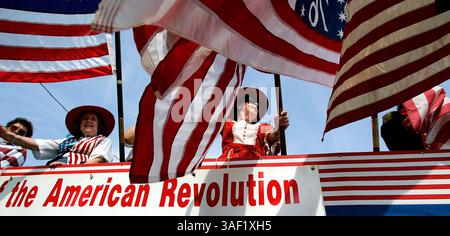 September 2005; New Braunfels, TX, USA; die Menschen reiten am 23. September 2005 während der Comal County Fair Parade in New Braunfels, Texas. Obligatorischer Ausweis: Foto von William Luther/San Antonio Express-News/ZUMA Press. (©) Copyright 2005 by San Antonio Express-News Stockfoto