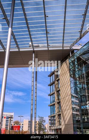 Architektur : Baldachin aus Glas und Stahl Stockfoto
